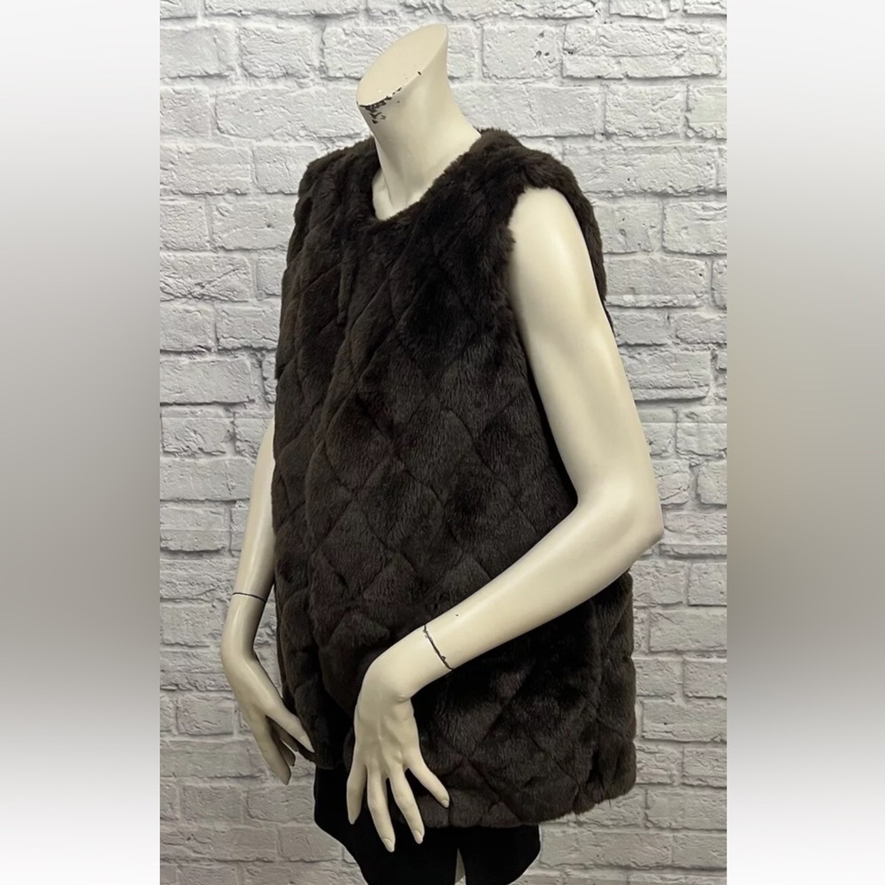 TALBOTS LUXURIOUS BROWN FAUX FUR VEST SIZE X (12W) - Picture 3 of 5